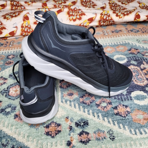 Hoka One One Akasa Shoes - Picture 2 of 9